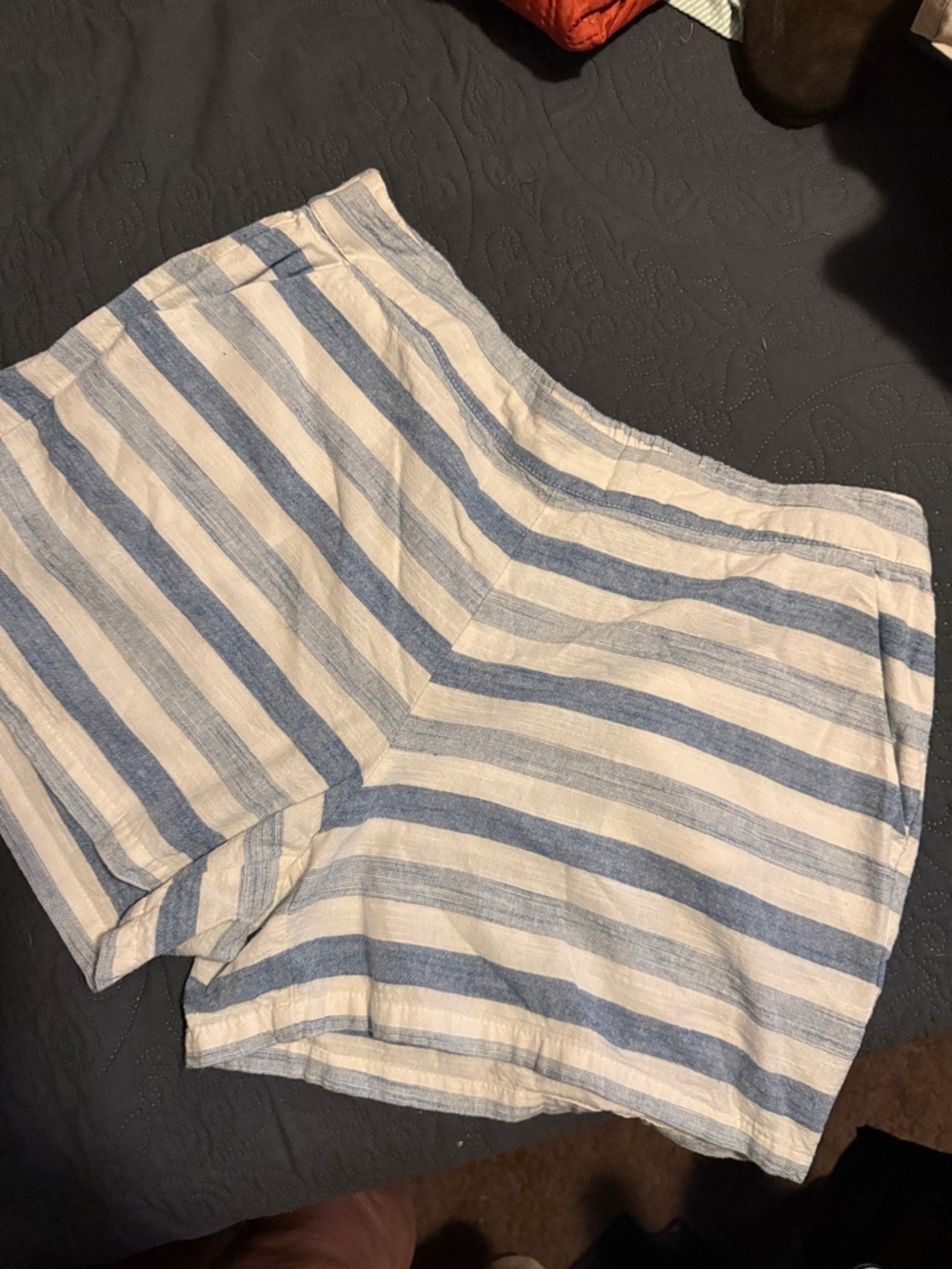 crown & ivy Blue and White Striped Linen-Blend Pull-On Shorts